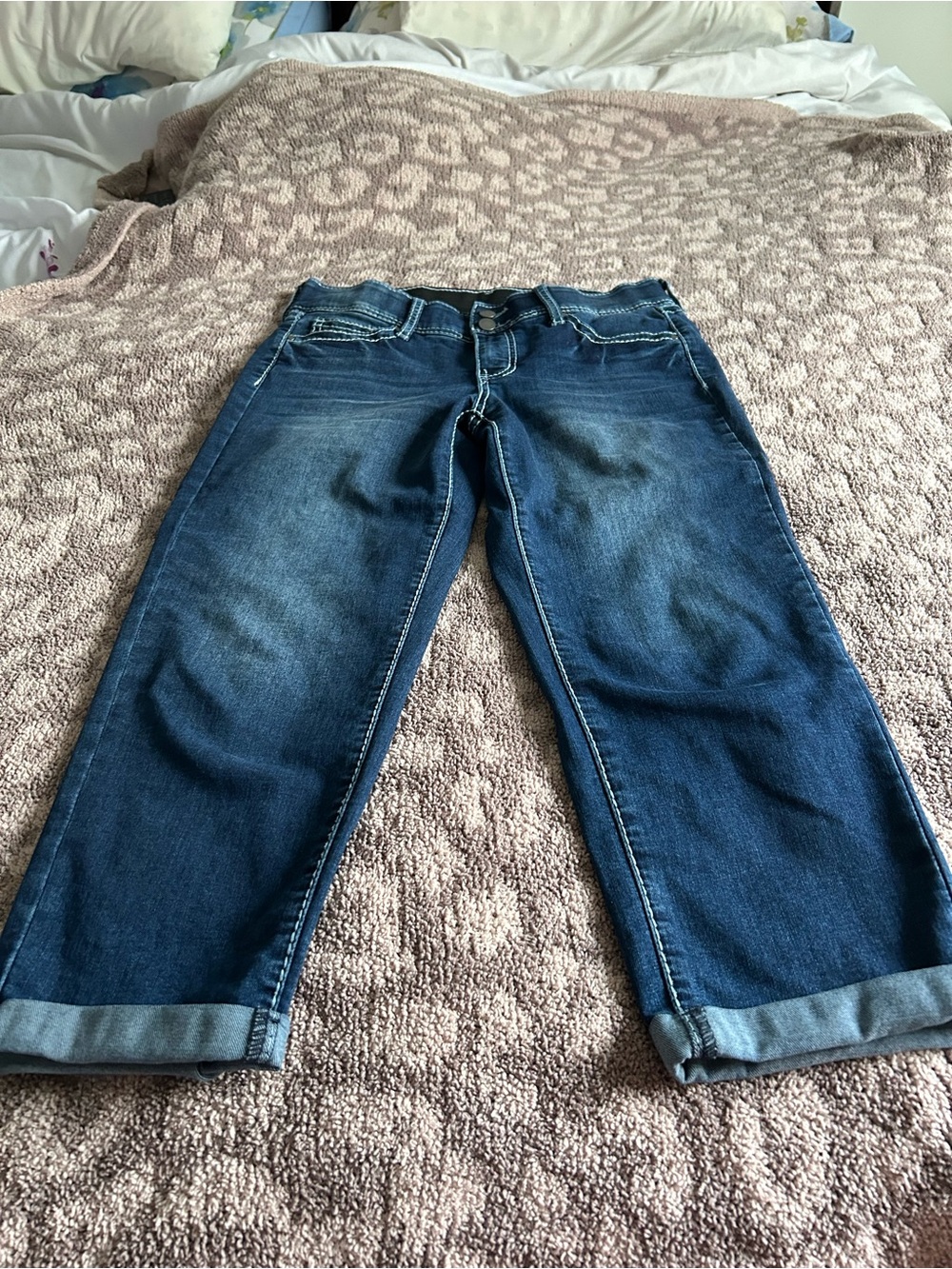 Apt. 9 Women's Blue Cropped Jeans with Rolled Cuffs
